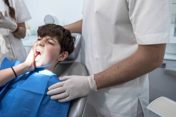 Best Emergency Tooth Extraction in Kewaunee, WI