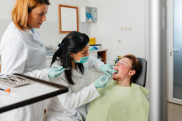 Best Emergency Treatment for Toothache in Kewaunee, WI